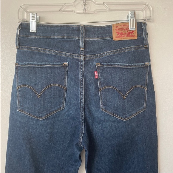 Levi’s Dark Wash Bootcut Denim - Picture 5 of 6